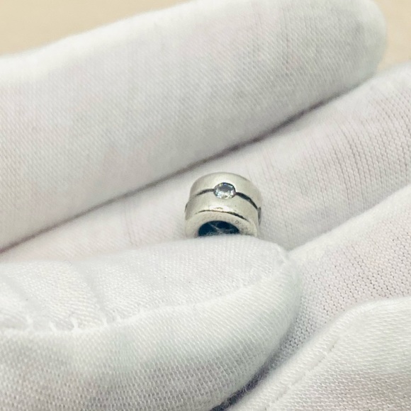 EUC Pandora 790172CZ Sterling Silver Band Bead w/ Clear Zirconia - Picture 4 of 10